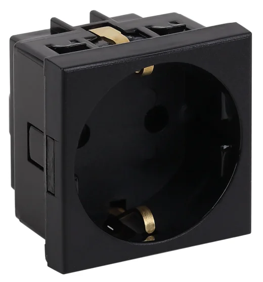 Розетка модульная с з/к и шторками размер 45х45 мм черная Ruvinil (уп. 10 шт)